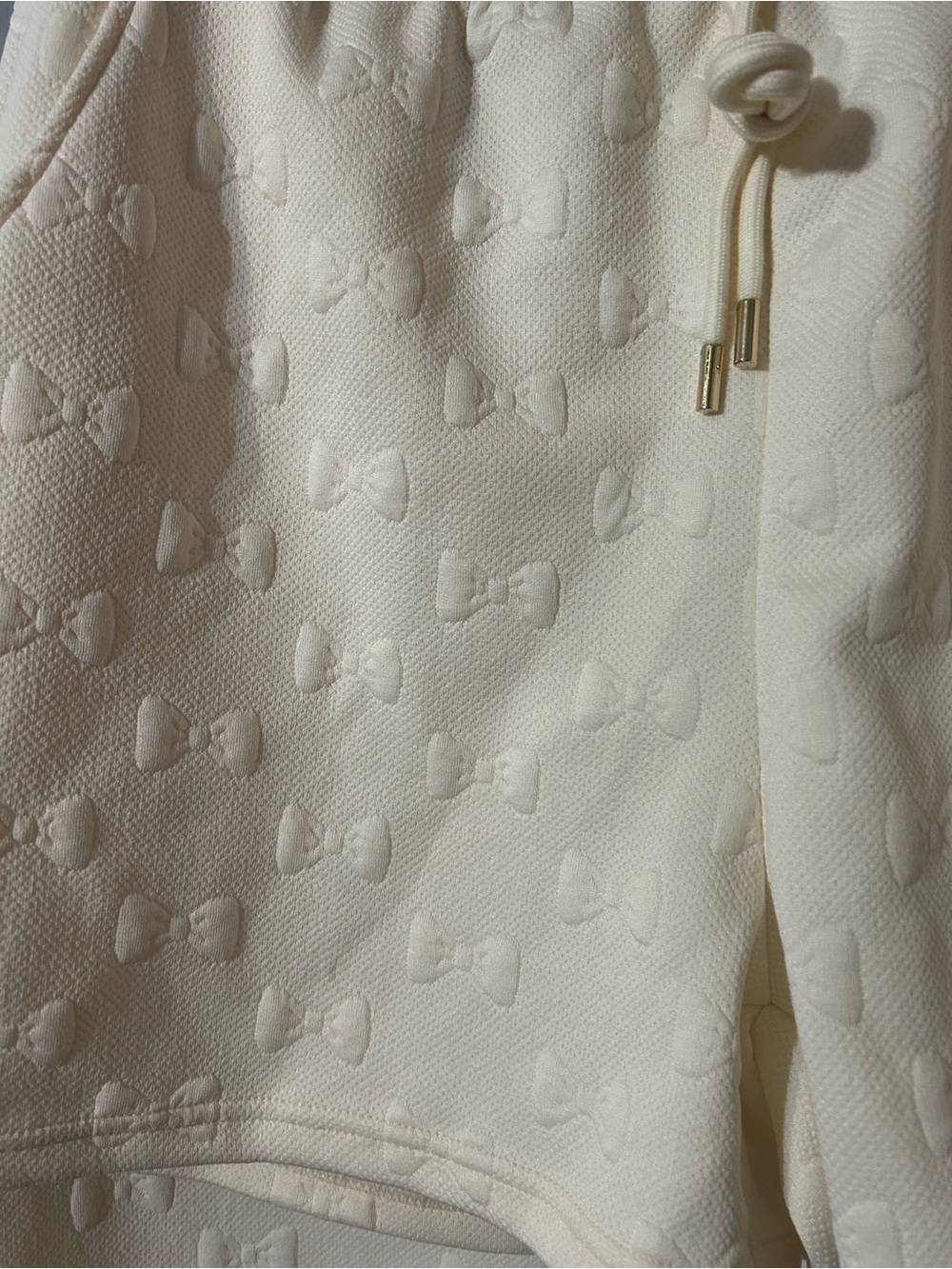 Ivory Bow-Embossed Ruffle Sleeve Top Size Medium - Picture 4 of 6